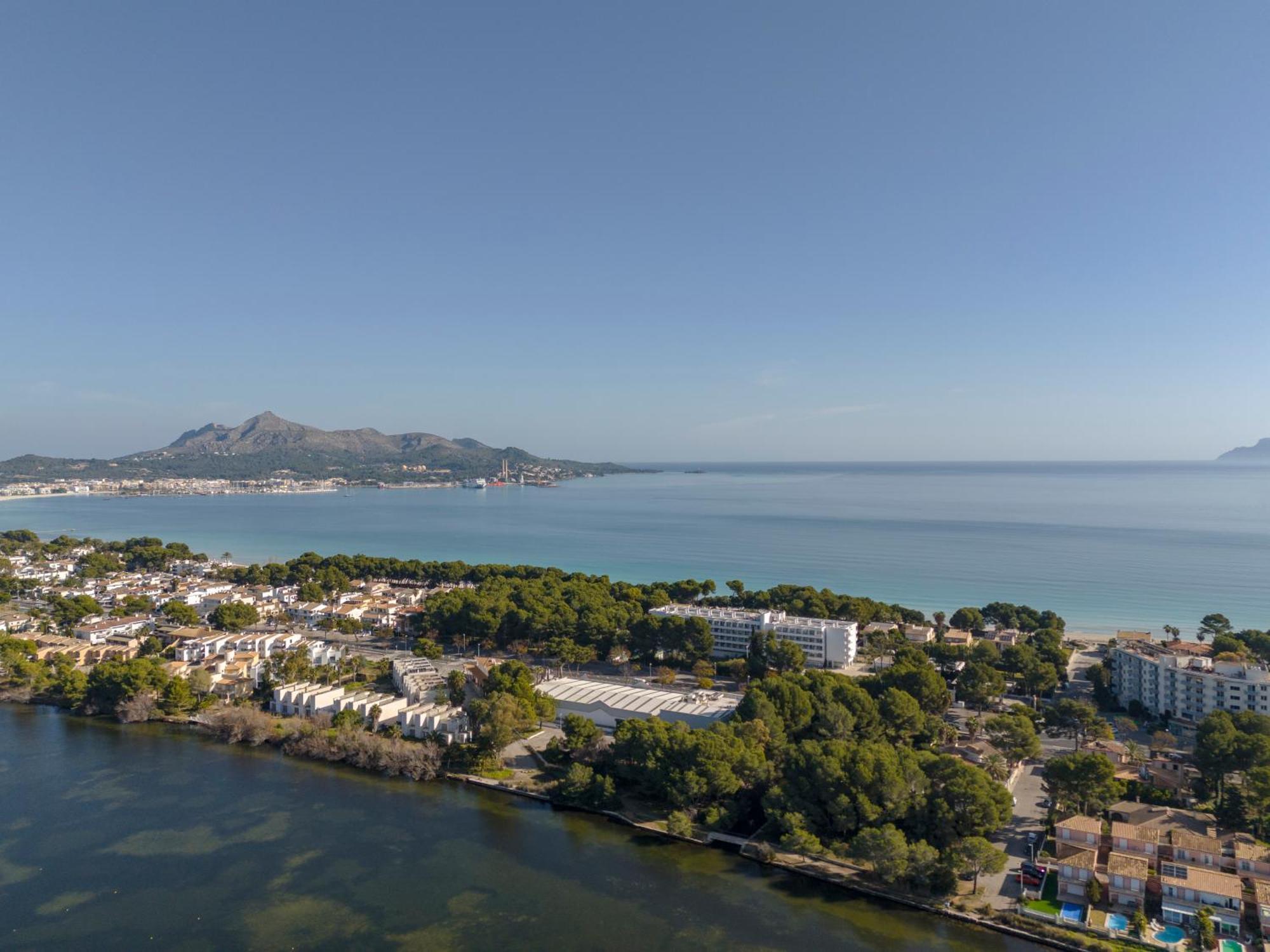 Villa Pam Beach House Playa De Muro - 200M To Beach With Hot Tub Alcudia  Exterior photo